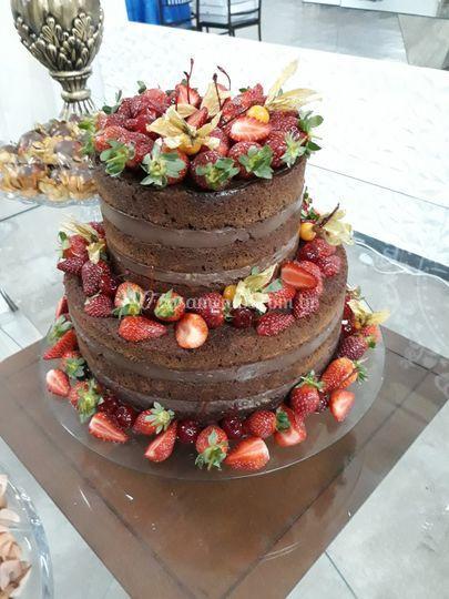 naked cake com chocolate