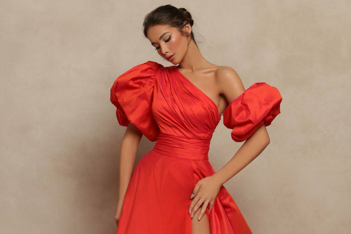 Vermelho Valentino! Vestidos de Festas  Beautiful red dresses, Red dress,  Red dress design