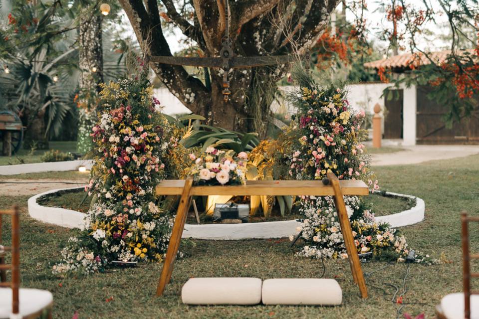 Flores para casamento altar