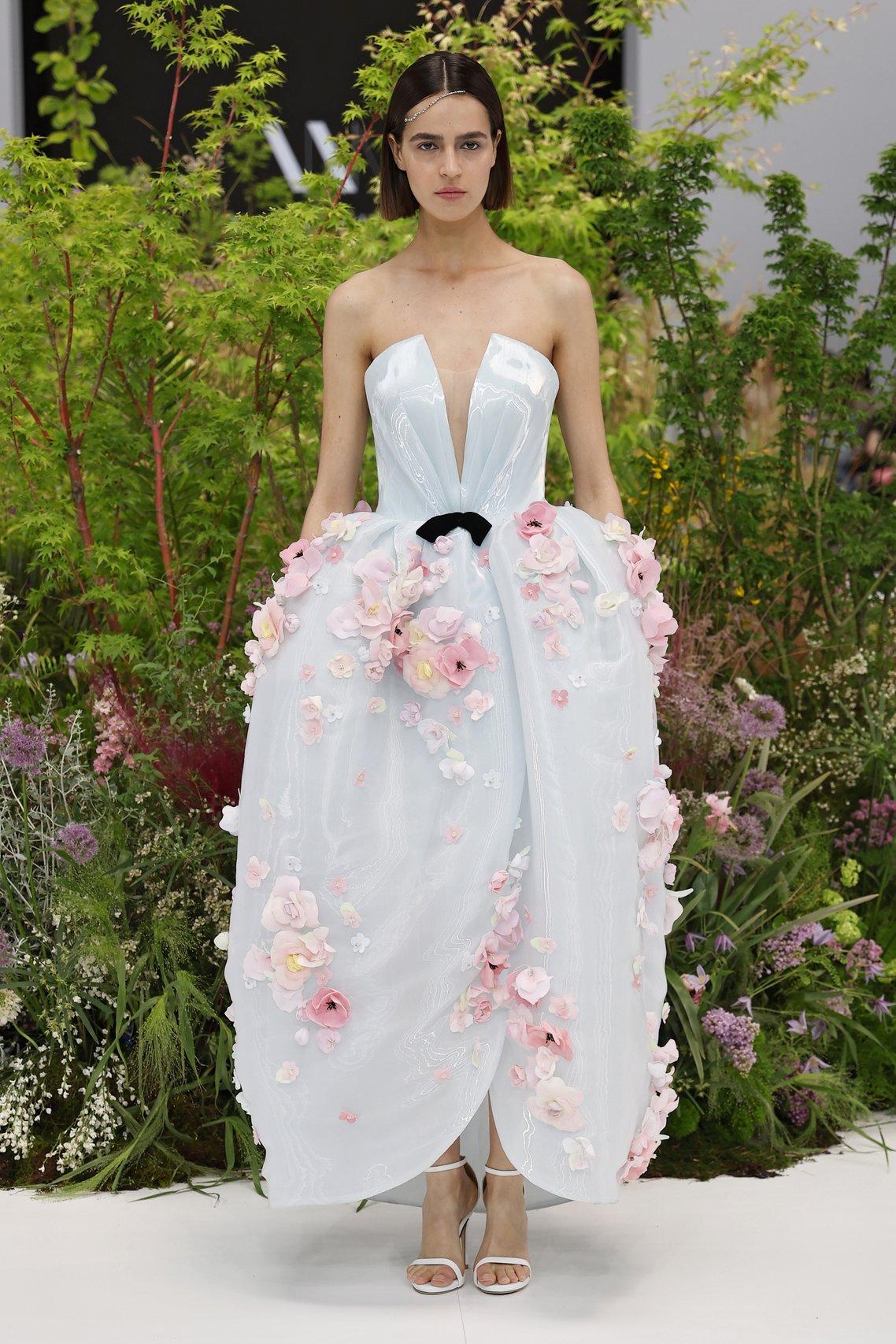 tendência vestido de noiva 2025 2026 maxi aplicações