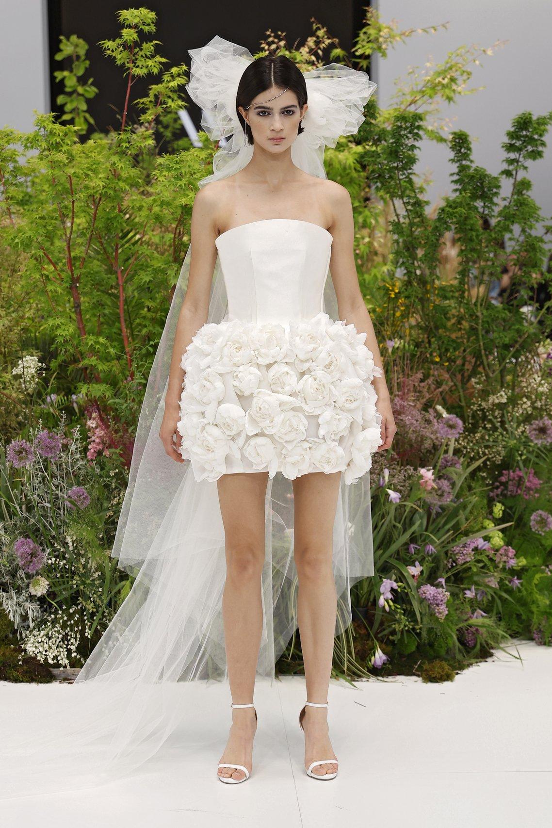 tendência vestido de noiva 2025 2026 modelos curtos