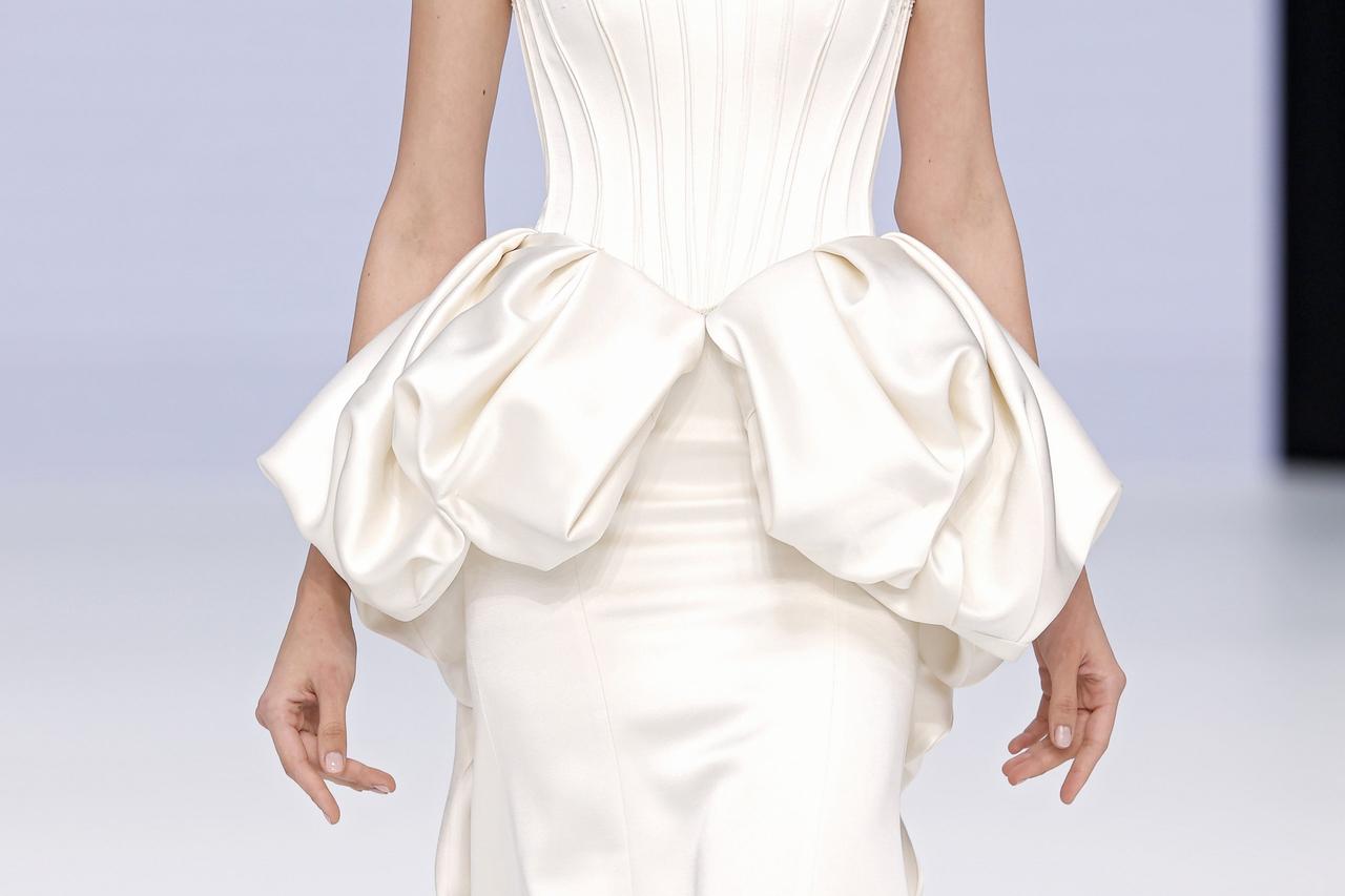tendência vestido de noiva 2025 2026 maximalismo