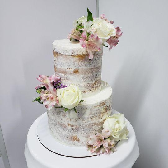 naked cake com flores