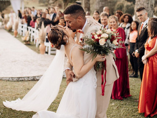5 Conselhos para escolher a música do vídeo do casamento (e uma playlist para o casal!) 