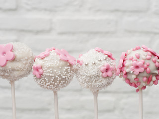Que tal investir no Cake Pop? O famoso bolo no palito