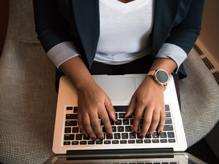 Modelos de e-mail para profissionais do setor nupcial