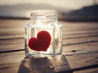 DIY: potinho com recados de amor para os apaixonados