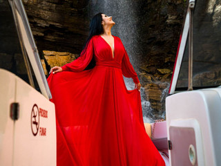 Vestido de noiva vermelho: que tal investir em uma escolha ousada para o casamento?