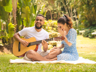 9 coisas que SÓ um homem que AMA faz pelo seu AMOR: a 8 é fundamental!