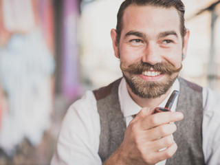 Noivos adeptos do bigode: vejam cuidados para manter a higiene e o estilo!