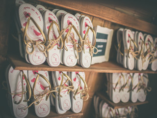 5 Tipos de sapatos cômodos para presentear as convidadas durante a festa