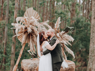 As melhores ideias para usar o capim-dos-pampas na decoração do casamento!