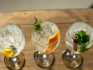 6 Drinks com sabores brasileiríssimos que não podem faltar na sua festa