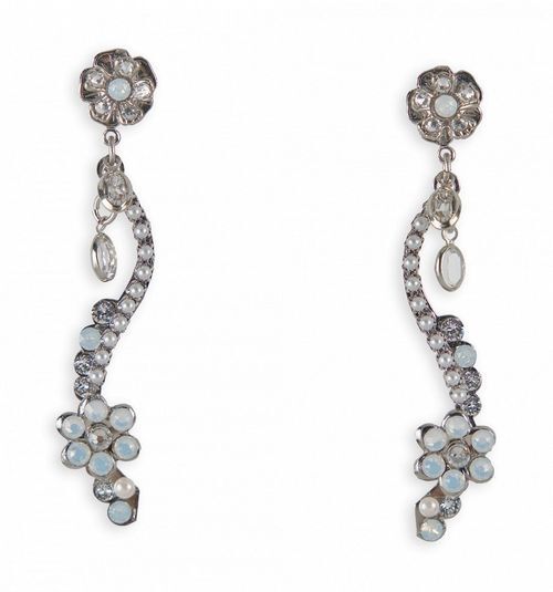 ZOLA EARRINGS, Maria Elena Headpieces