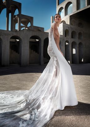 TYRA, Atelier Pronovias