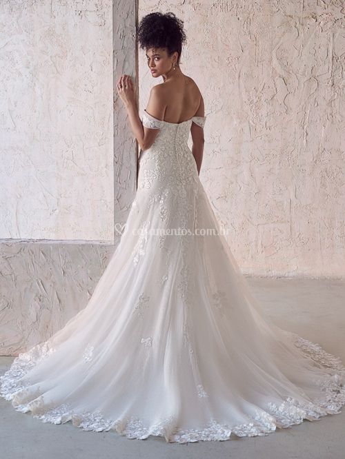 Nakita, Maggie Sottero