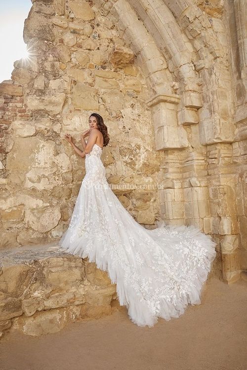 PAULINA, Casablanca Bridal