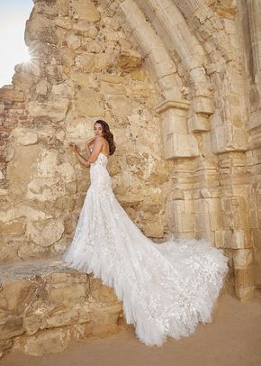 PAULINA, Casablanca Bridal