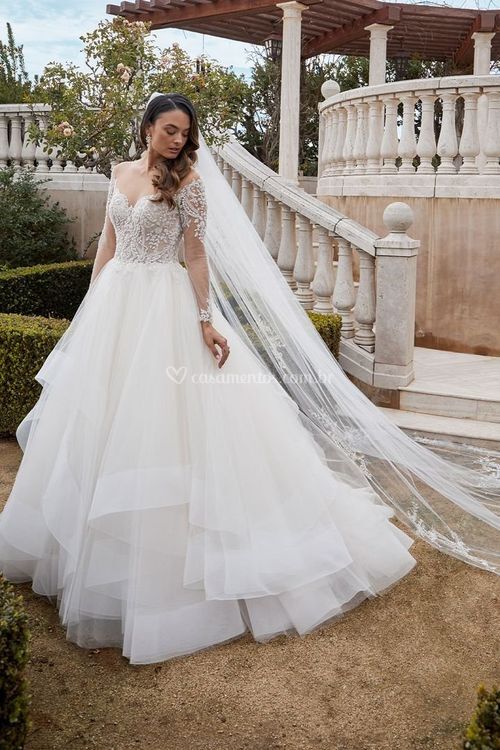 ELLEN, Casablanca Bridal