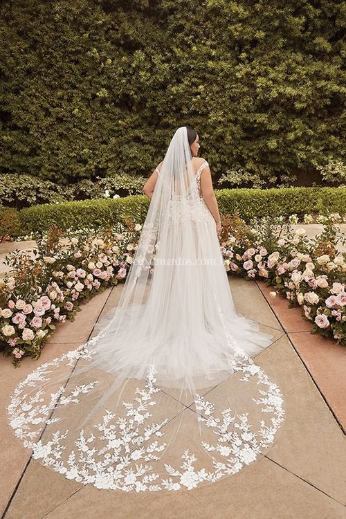 LENA, Casablanca Bridal