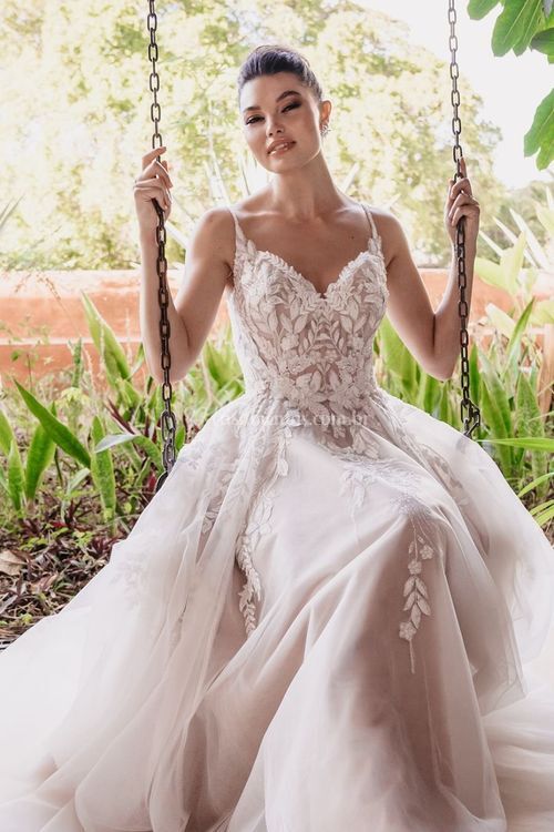 9951, Allure Bridals