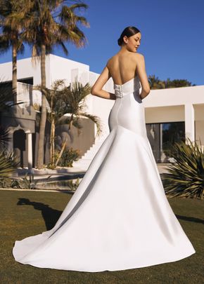 anita, Pronovias