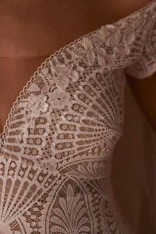 La Paz, Grace Loves Lace