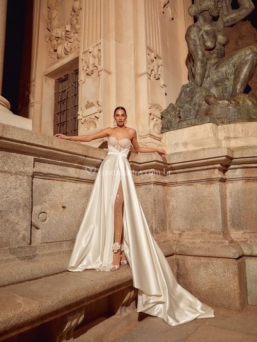 LUNA, Galia Lahav