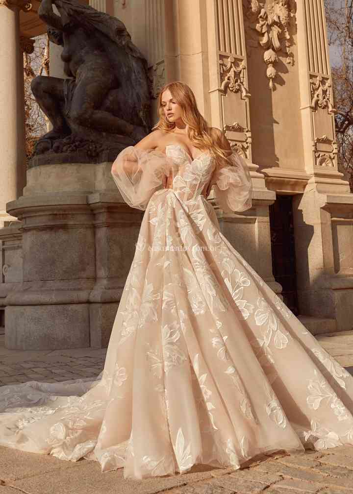 AQUARIUS, Vestido de noiva estilo princesa