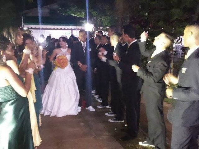 O casamento de Alex e Sabrina em Macaé, Rio de Janeiro 11