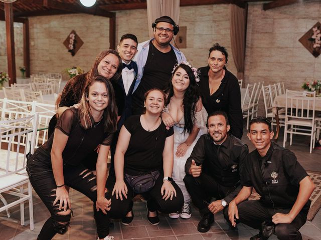 O casamento de Paulo  e Larissa  em Mairiporã, São Paulo Estado 9