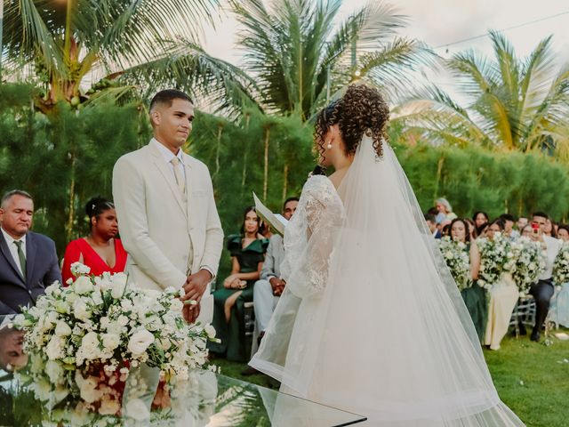 O casamento de Lucas e Arely em Igarassu, Pernambuco 38
