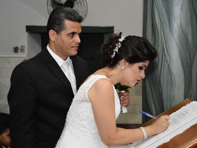O casamento de Sérgio e Tania em Caetité, Bahia 24