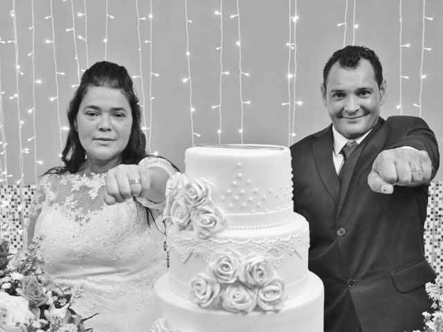 O casamento de Adilson e Liozana em Carapicuíba, São Paulo Estado 4