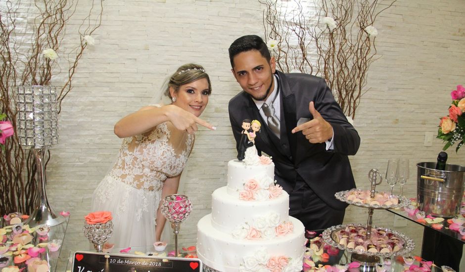O casamento de Lucas e Karine em Osasco, São Paulo