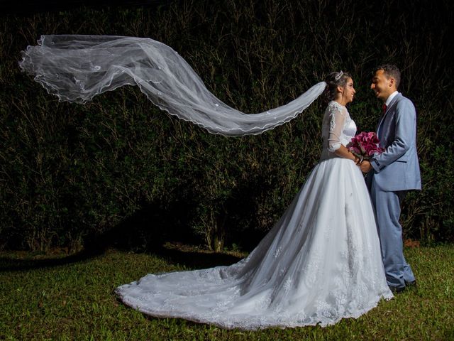 O casamento de Vinicius e Mayara em Cotia, São Paulo Estado 16