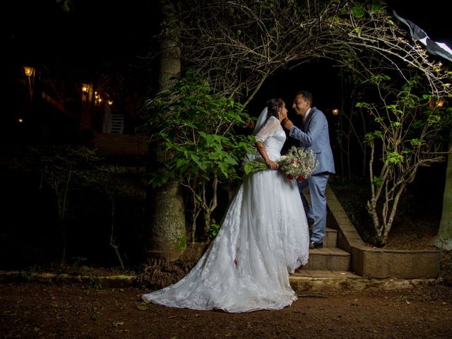 O casamento de Vinicius e Mayara em Cotia, São Paulo Estado 21