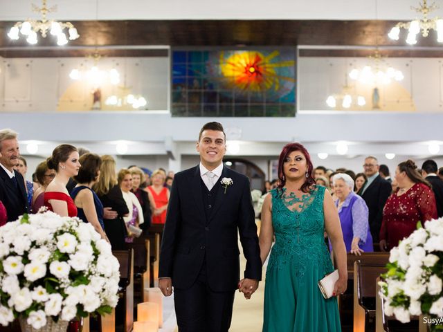 O casamento de Gustavo e Thaís em Curitiba, Paraná 23