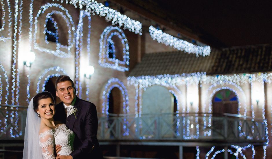 O casamento de Gustavo e Thaís em Curitiba, Paraná