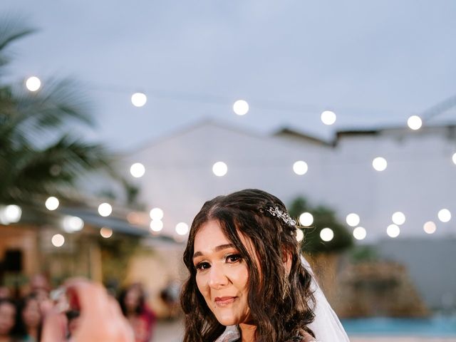 O casamento de Yuri Santos e Larissa Santos em Cabo Frio, Rio de Janeiro 28
