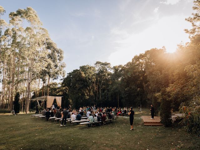 O casamento de Eduardo e Larrisa em Curitiba, Paraná 40