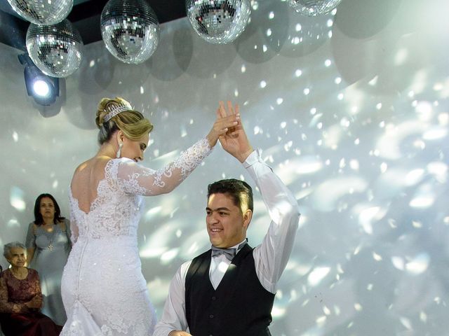 O casamento de Fernando e Telene em Belo Horizonte, Minas Gerais 23