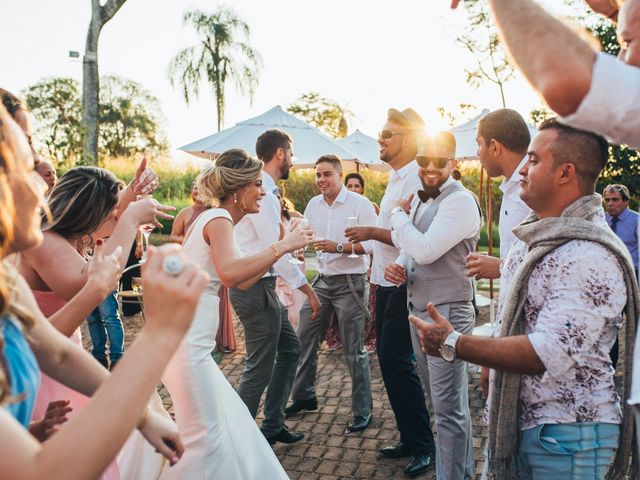 O casamento de Waldiney e Barbara em Belo Horizonte, Minas Gerais 228