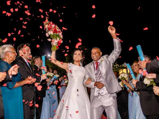O casamento de Luiz Carlos e Viviane em Cotia, São Paulo Estado 1