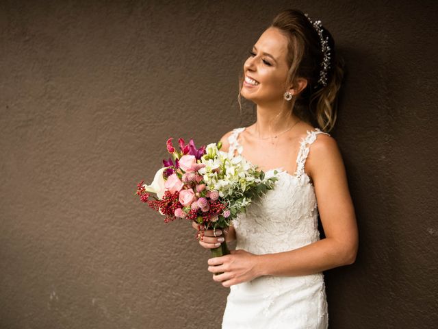 O casamento de Giovani e Carol em Curitiba, Paraná 37