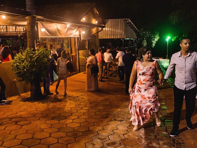 O casamento de Mariane e Vitor em São Joaquim da Barra, São Paulo Estado 60