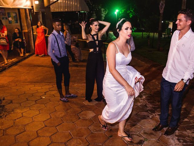 O casamento de Mariane e Vitor em São Joaquim da Barra, São Paulo Estado 63