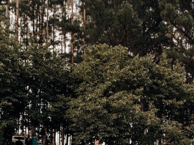 O casamento de Isabella e Sebastian em Curitiba, Paraná 34