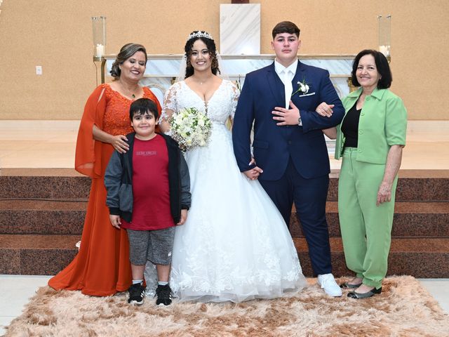 O casamento de Thiago e Maria Laura em Goiânia, Goiás 100
