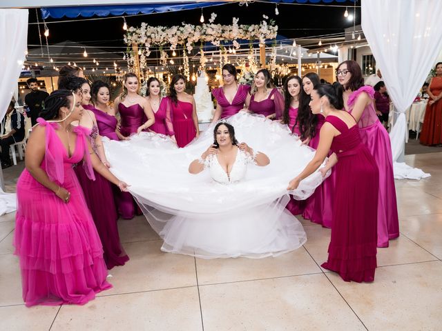 O casamento de Thiago e Maria Laura em Goiânia, Goiás 134
